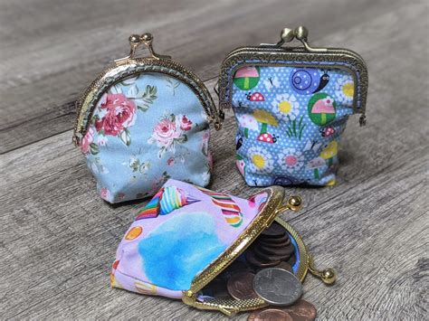 how to sew a vintage carpet bag coin purse replica|free printable coin purse pattern.